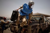 Explosives expert runs to bomb site in Yemen