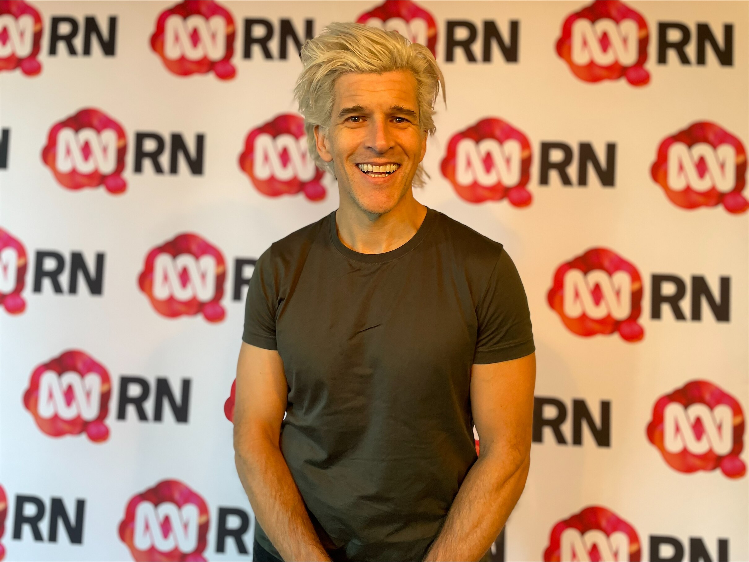 Osher Gunsberg brings 'fake news' to Sydney Comedy Festival - ABC listen