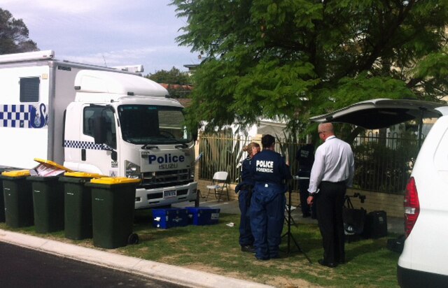 Man fatally stabbed at unit in block of apartments - ABC News