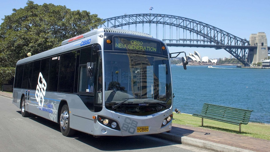 Bus in front of the harbour bridge.