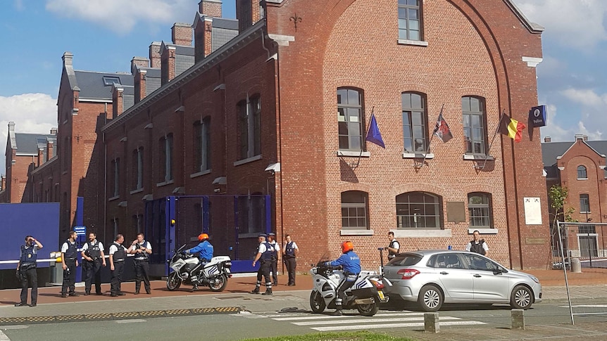 Police building in the southern Belgian city of Charleroi following a machete attack, August 6 2016.