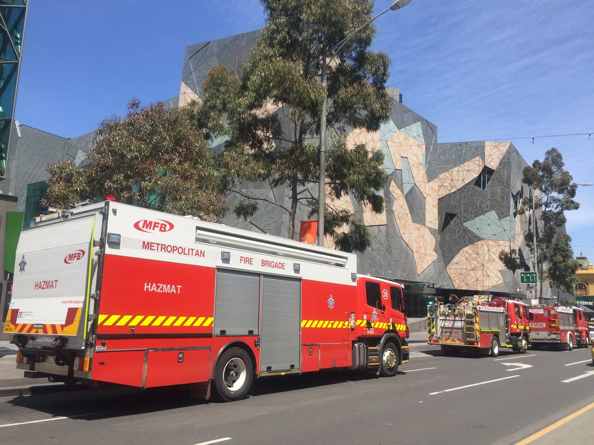 Gas leak forces evacuation of Melbourne's Federation Square - ABC News