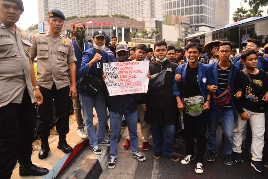 Mahasiswa di Jakarta yang turut berunjuk rasa pada hari Selasa (24/9/2019).