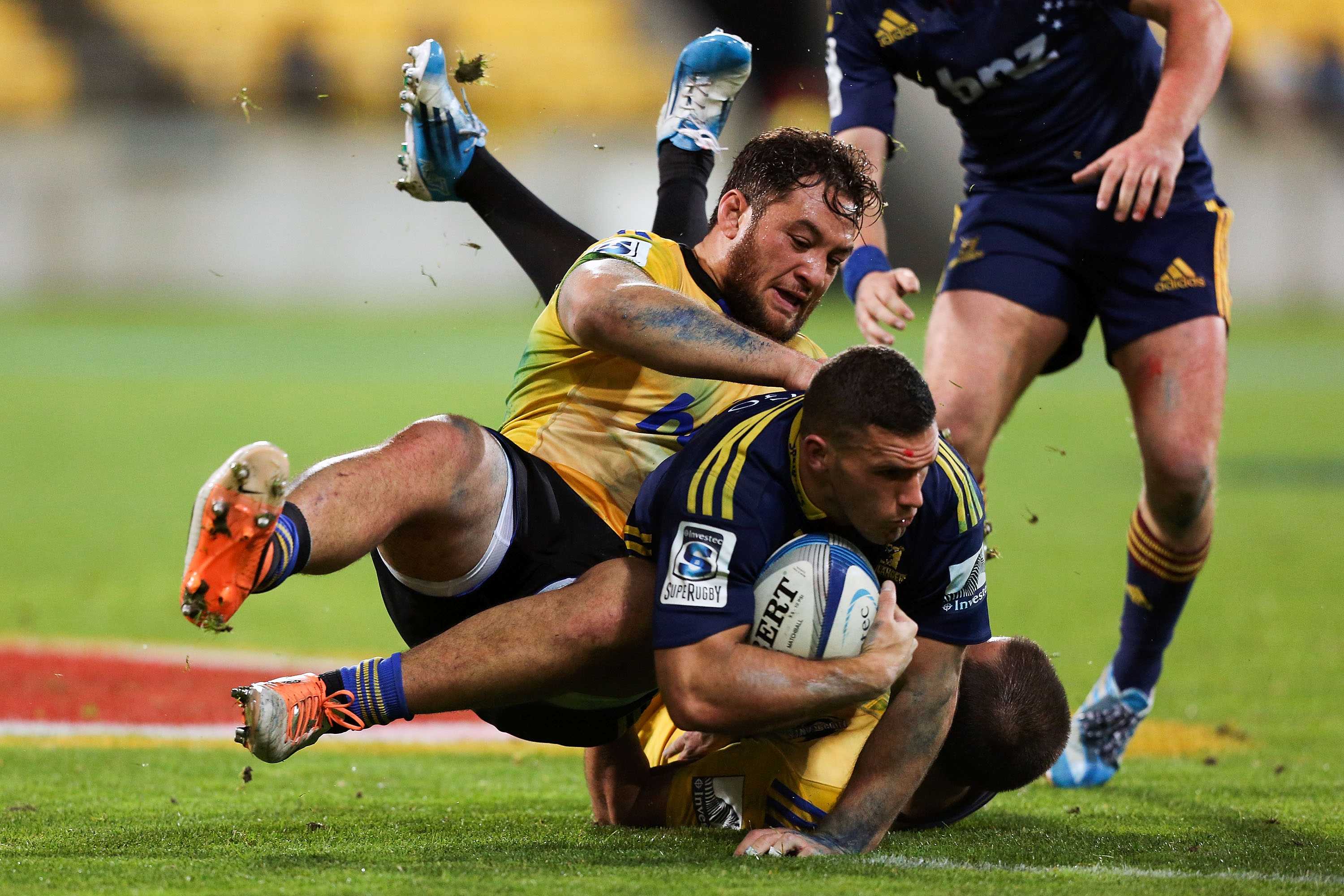 Highlanders beat Hurricanes 18-16 in Super Rugby clash at Wellington ...