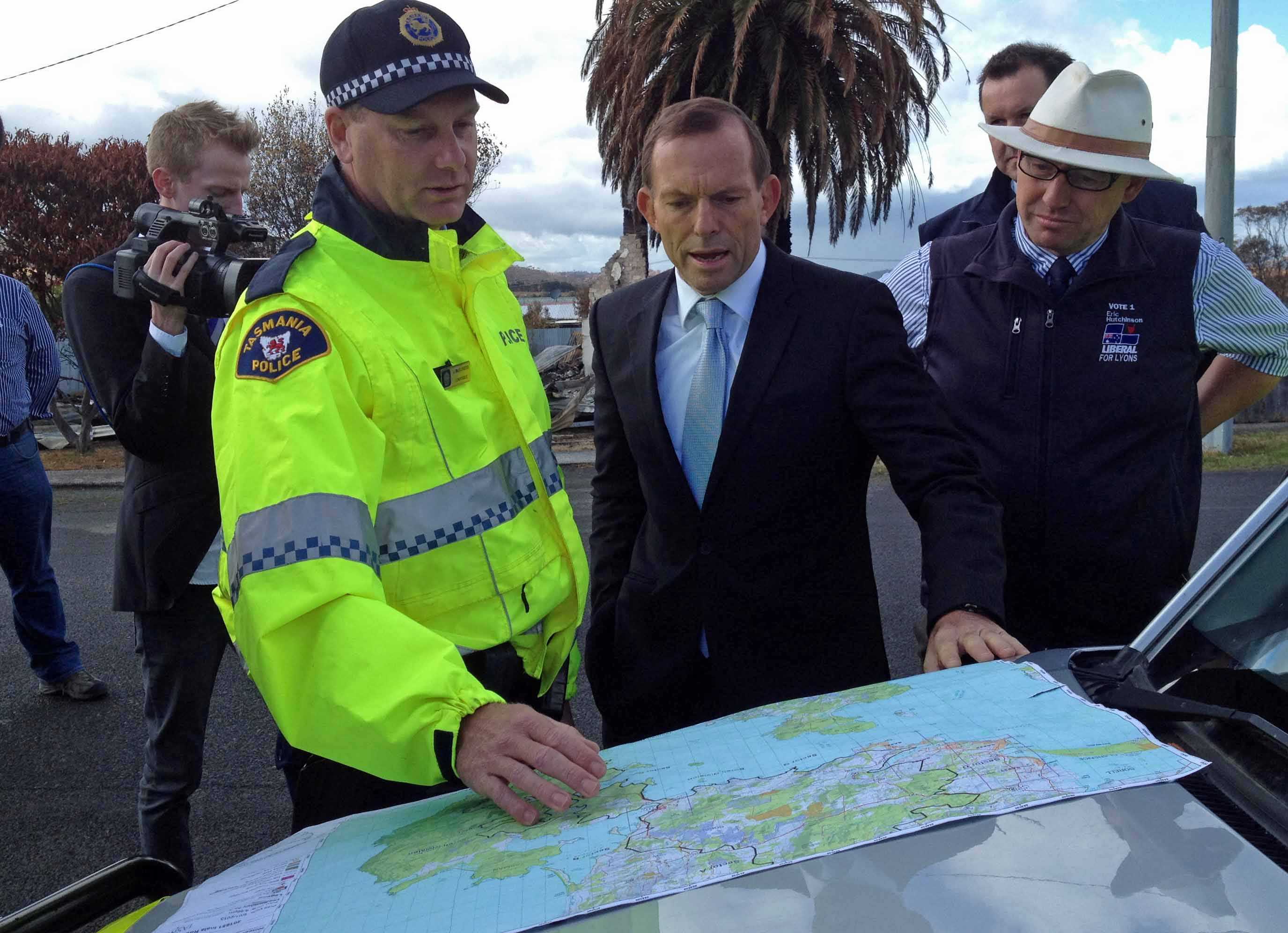 Abbott Seeks Business Help In Bushfire Belt - ABC News