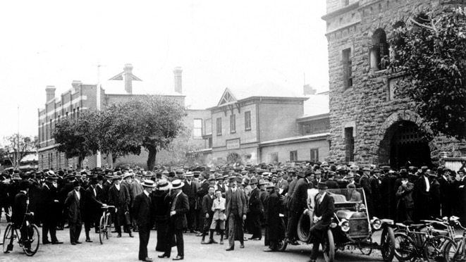 Enlistment and departure of World War I troops for overseas service c1914.