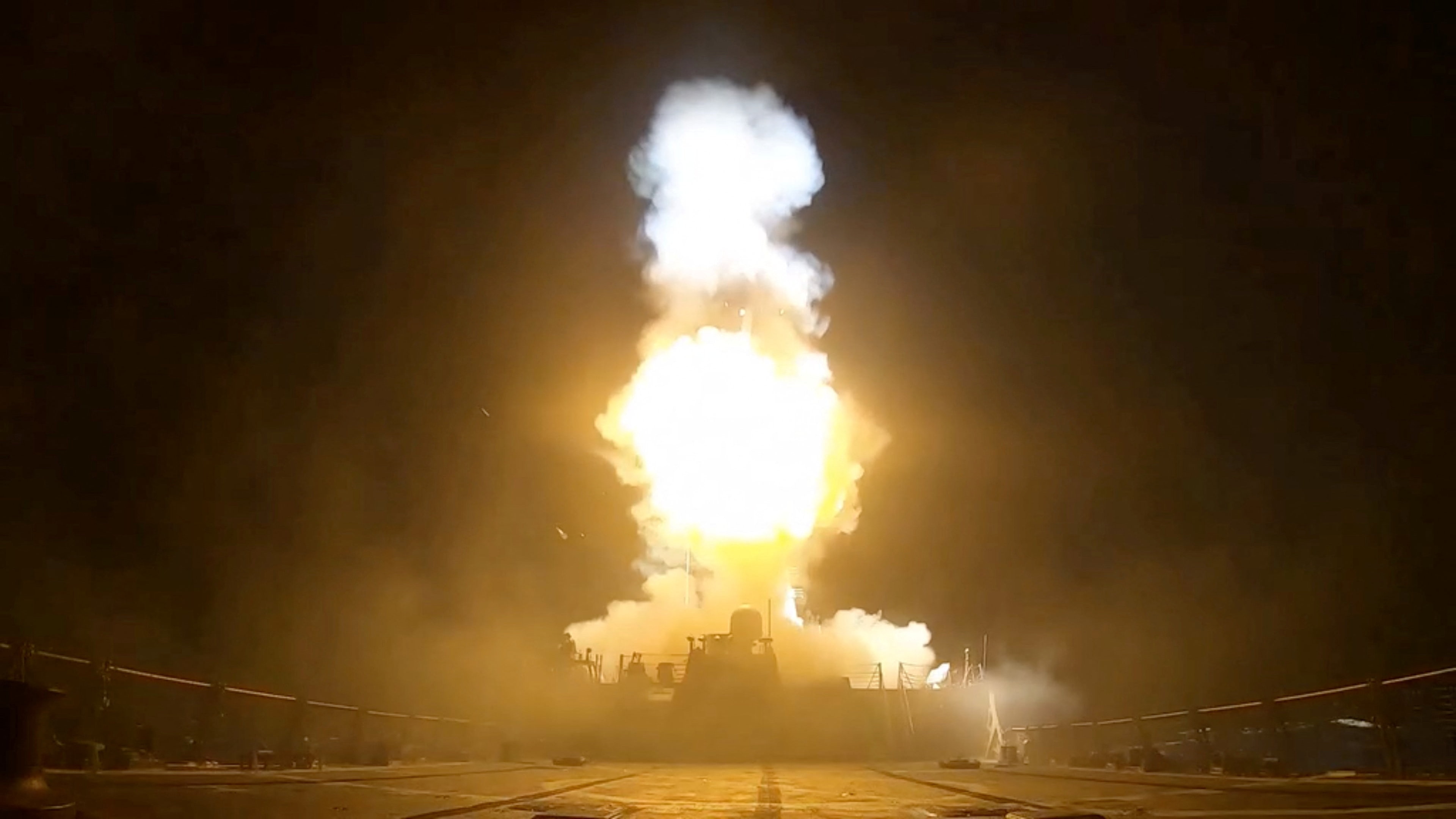 Kuwaiti offshore oil platform targeted as US launches new strikes against Iran