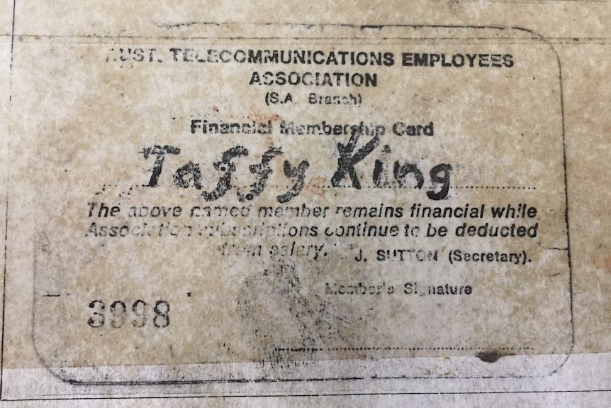 Taffy's union registration card.