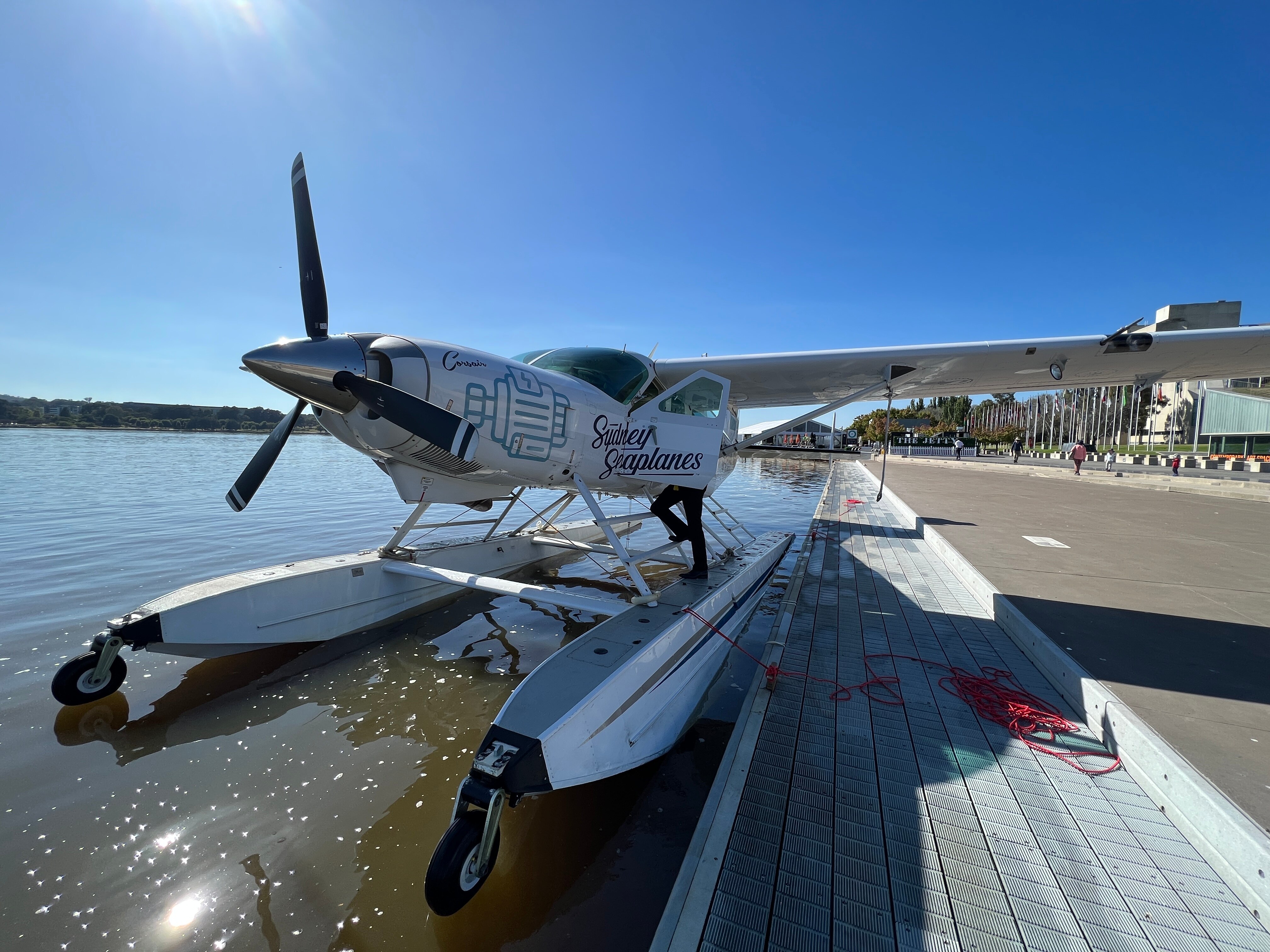 Seaplanes running trial flights on Canberra's Lake Burley Griffin ABC