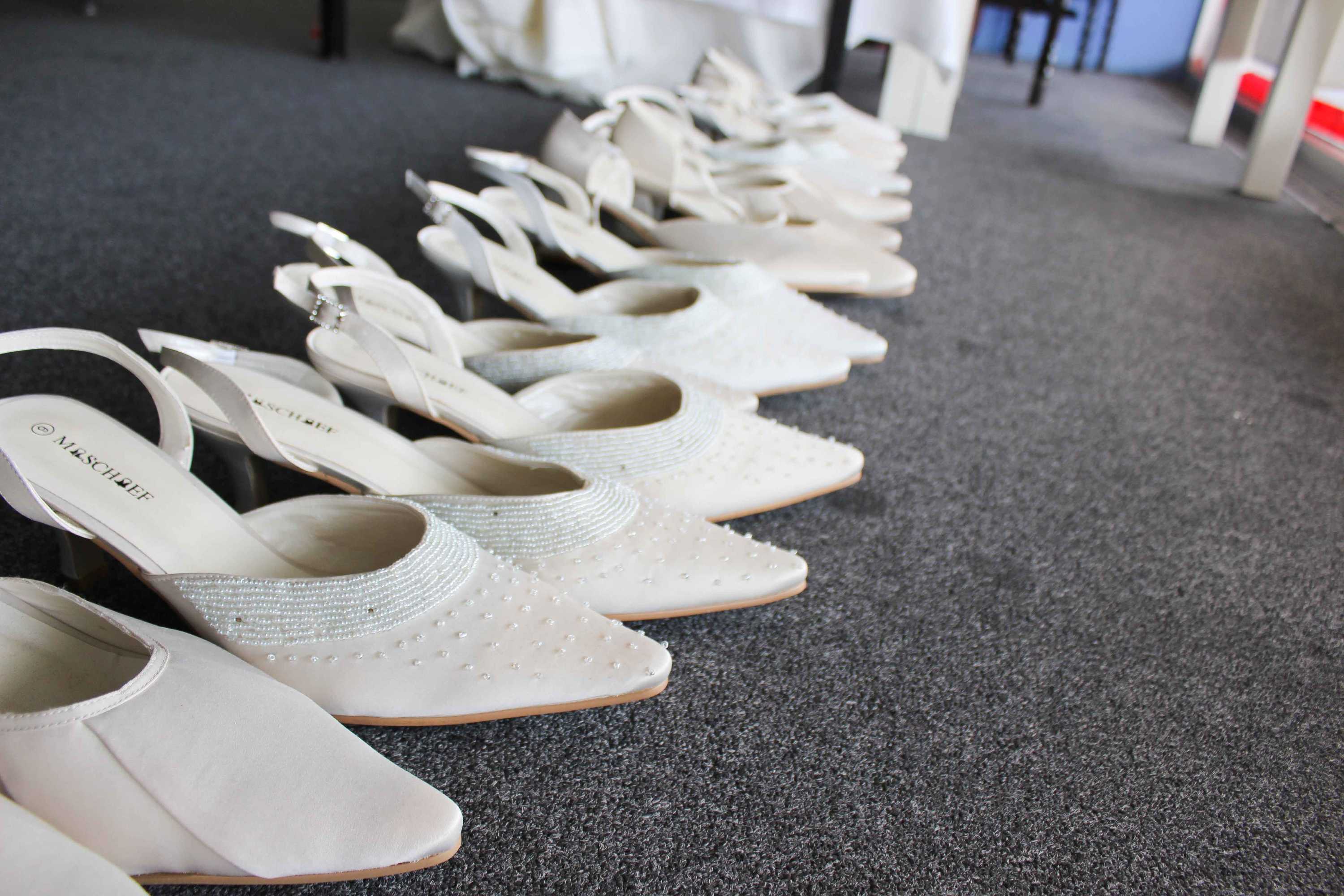 Second-hand wedding dresses tour Queensland for budget conscious brides