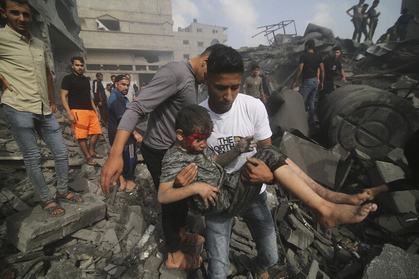 Child injured_Gaza_AP