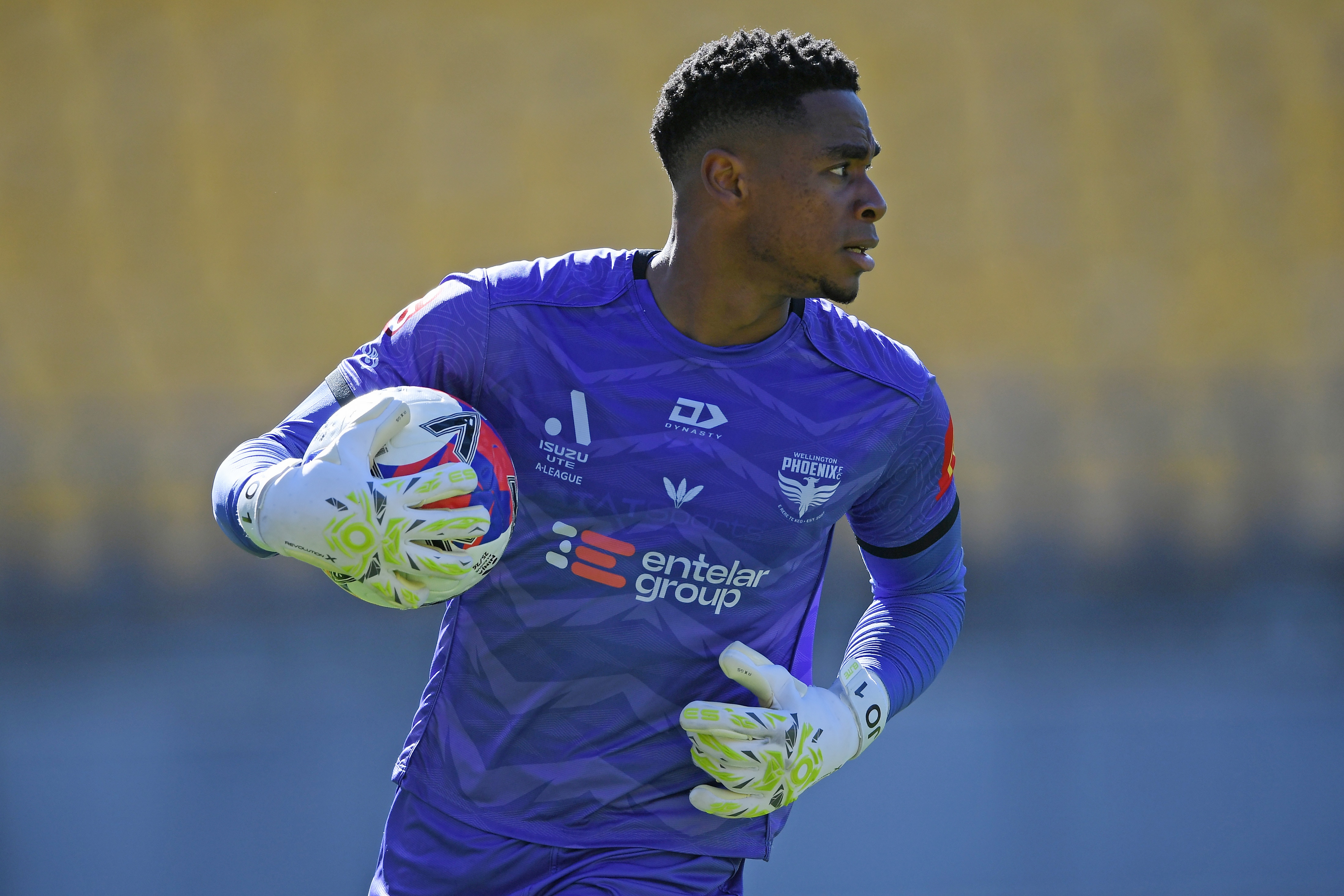 Вратарь отправлен на скамейку запасных в перерыве после «абсолютной катастрофы»