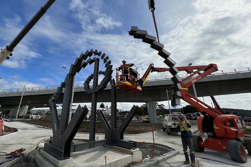 100 year old steel from the Batemans Bay bridge has been turned in to a sculpture about the sea
