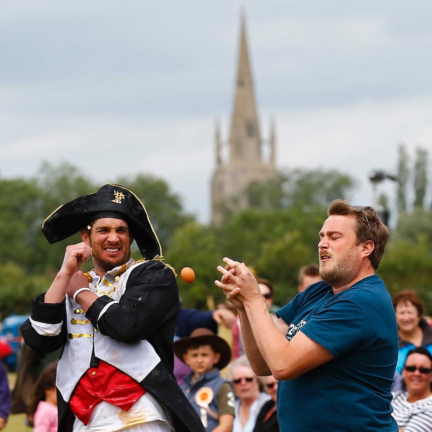 Competitor drops egg at world egg throwing competition