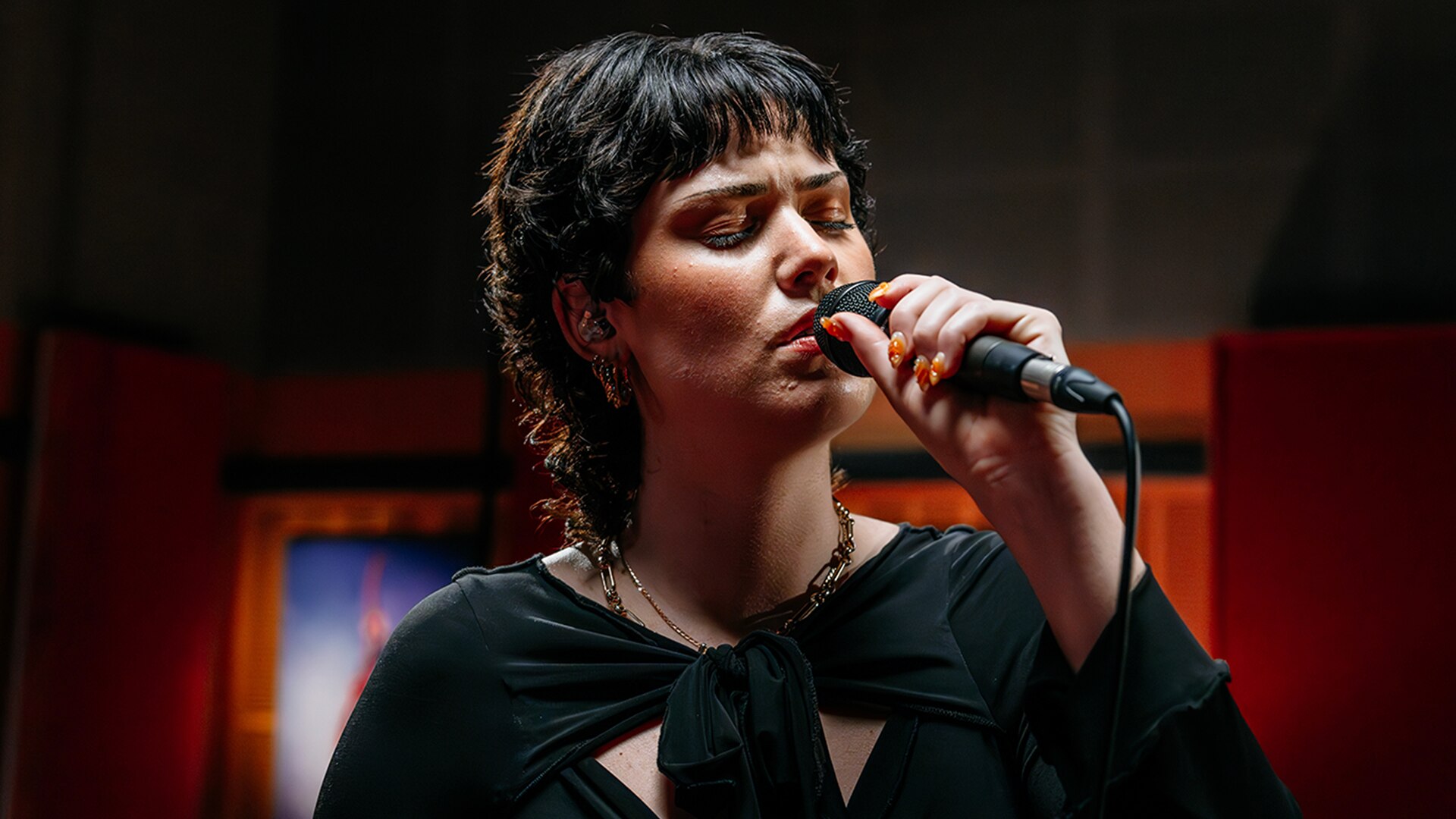 FELIVAND - 'Not Your Fault' (live for Like A Version) - triple j