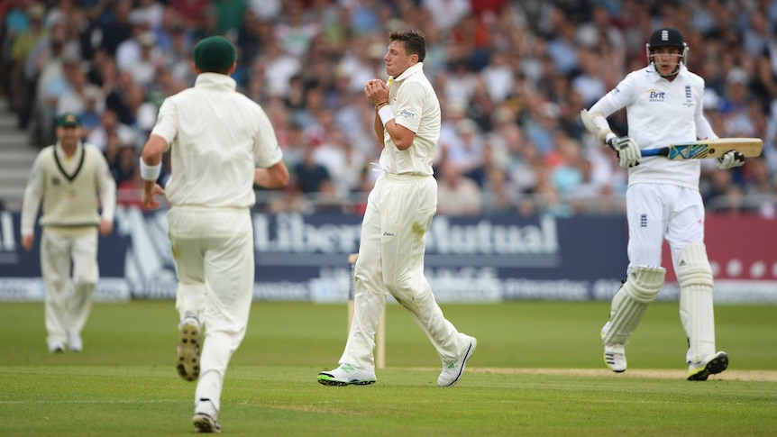 Pattinson pouches a return catch off Broad's bat in first Ashes Test