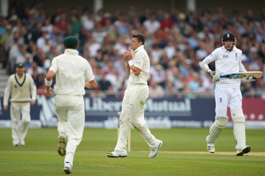 Pattinson pouches a return catch off Broad's bat in first Ashes Test