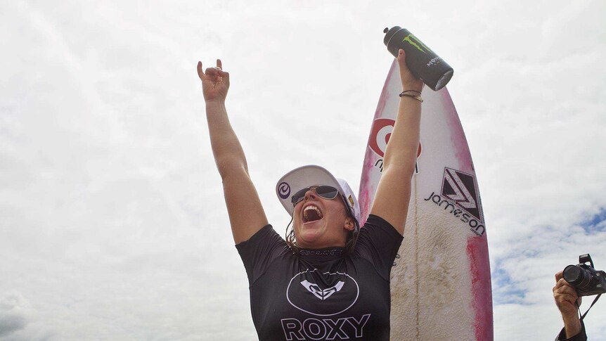 Wright celebrates Snapper Rocks victory