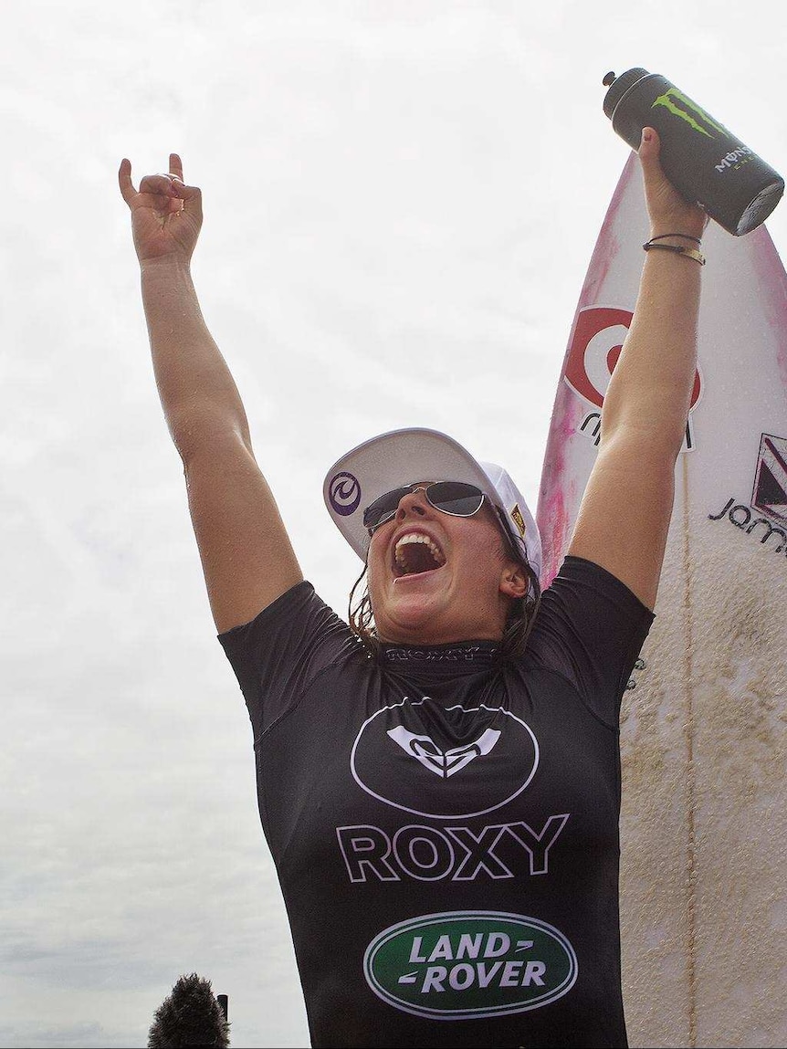 Wright celebrates Snapper Rocks victory