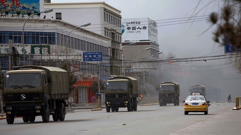 Chinese military trucks in Lhasa