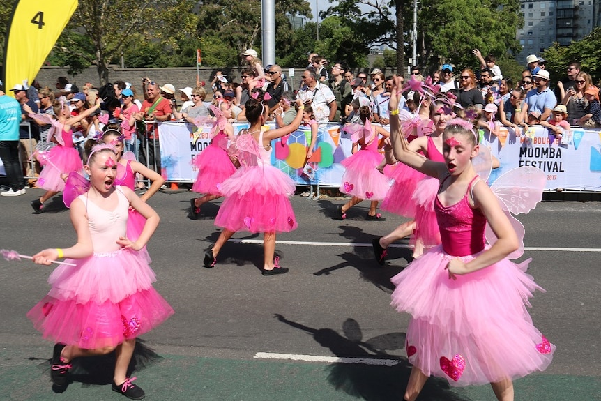 Dancers in the Moomba parade