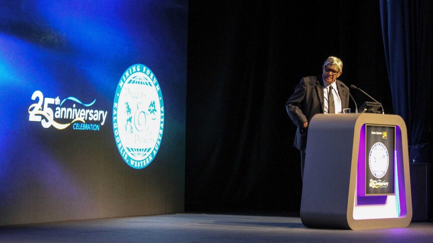 Image of Goldfields elder Aubrey Lynch at the podium at the Goldfields Arts Centre.