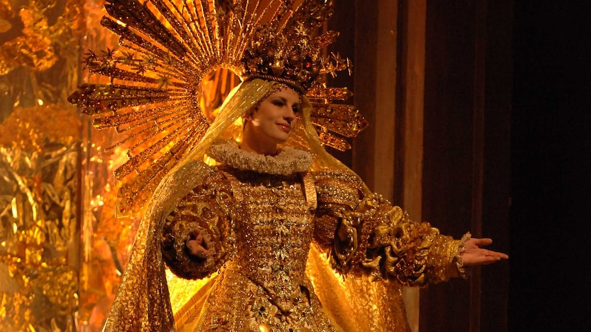 Amy Campbell as Madonna in Opera Australia's 2007 production of Suor Angelica