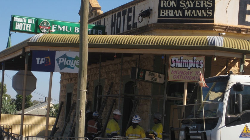 The earthquake damaged Broken Hill Hotel in Kalgoorlie-Boulder