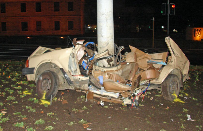 Man serious after car wraps pole - ABC News