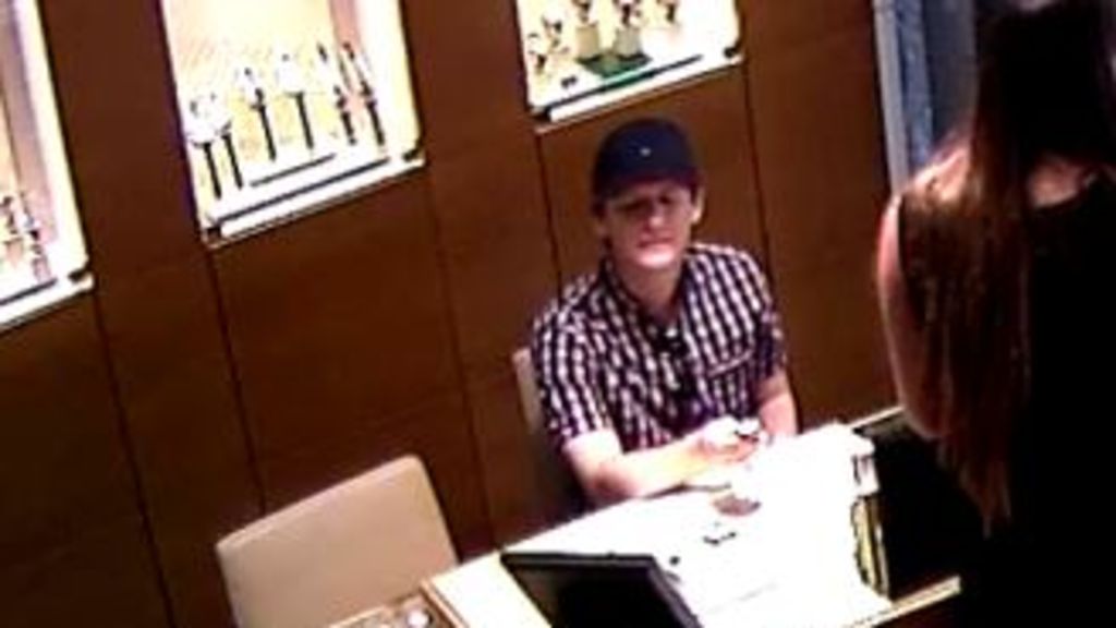 Man caught on camera swapping $15,000 watch for fake - ABC News
