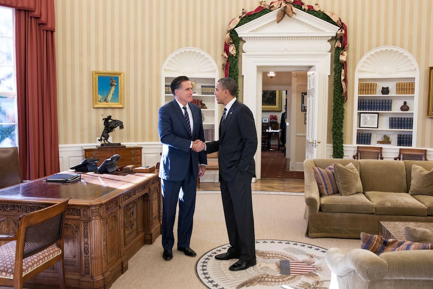 Mitt Romney and Barack Obama talk following their lunch.