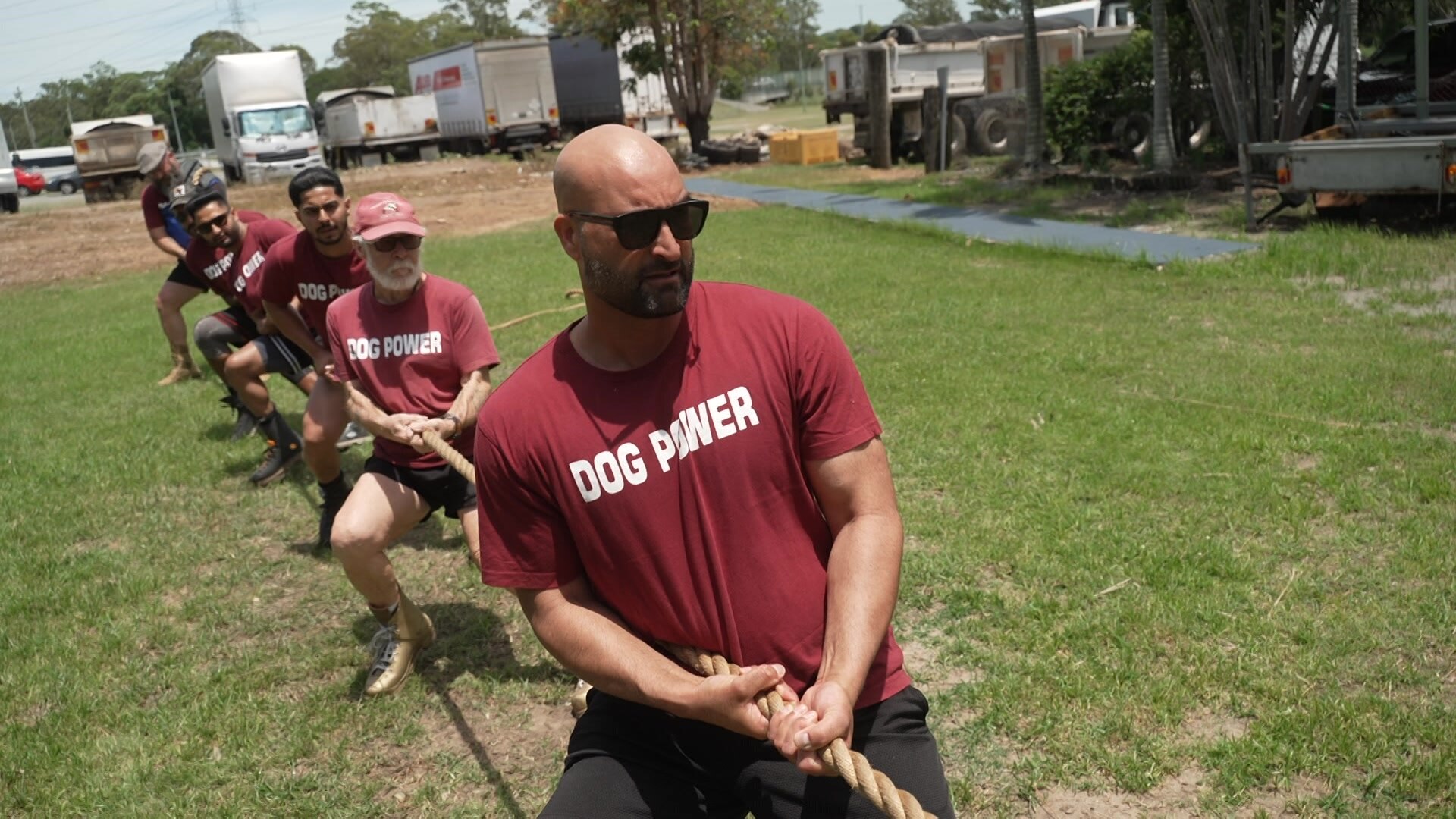 Brisbane Bulldogs tug of war team train - ABC News
