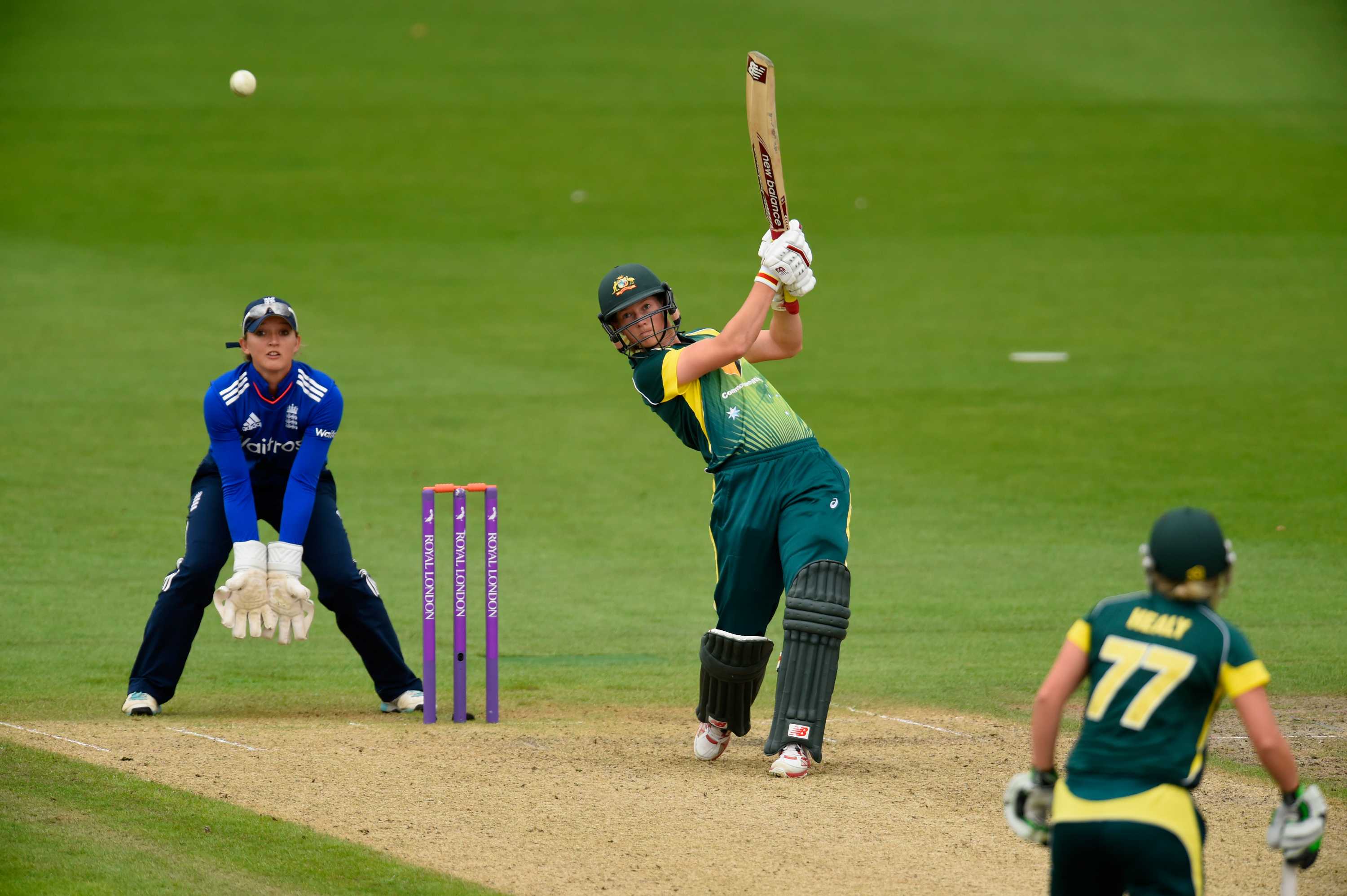 Women's Big Bash League aims to inspire more girls into cricket - ABC News