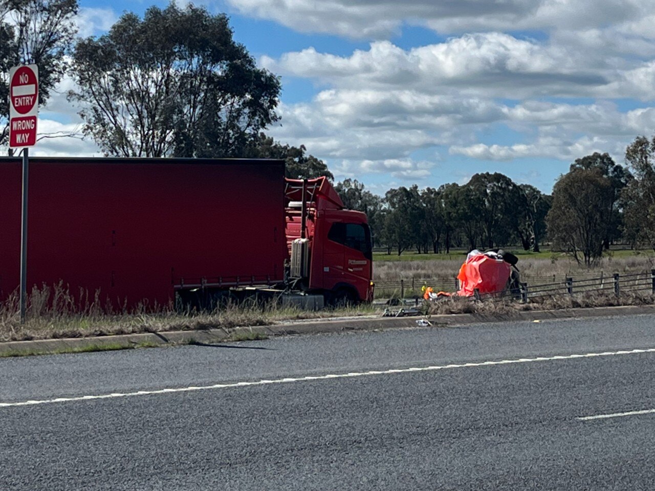 Four NSW Travellers Dead In Hume Freeway Crash Near Chiltern, North ...