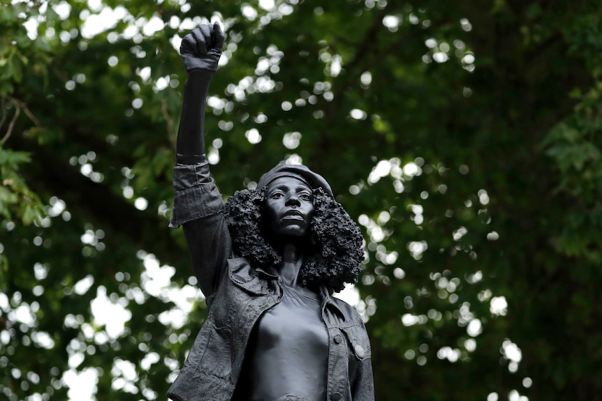 Statue Of Black Lives Matter Protester Replaces Toppled Uk Slave Trader In Bristol Abc News