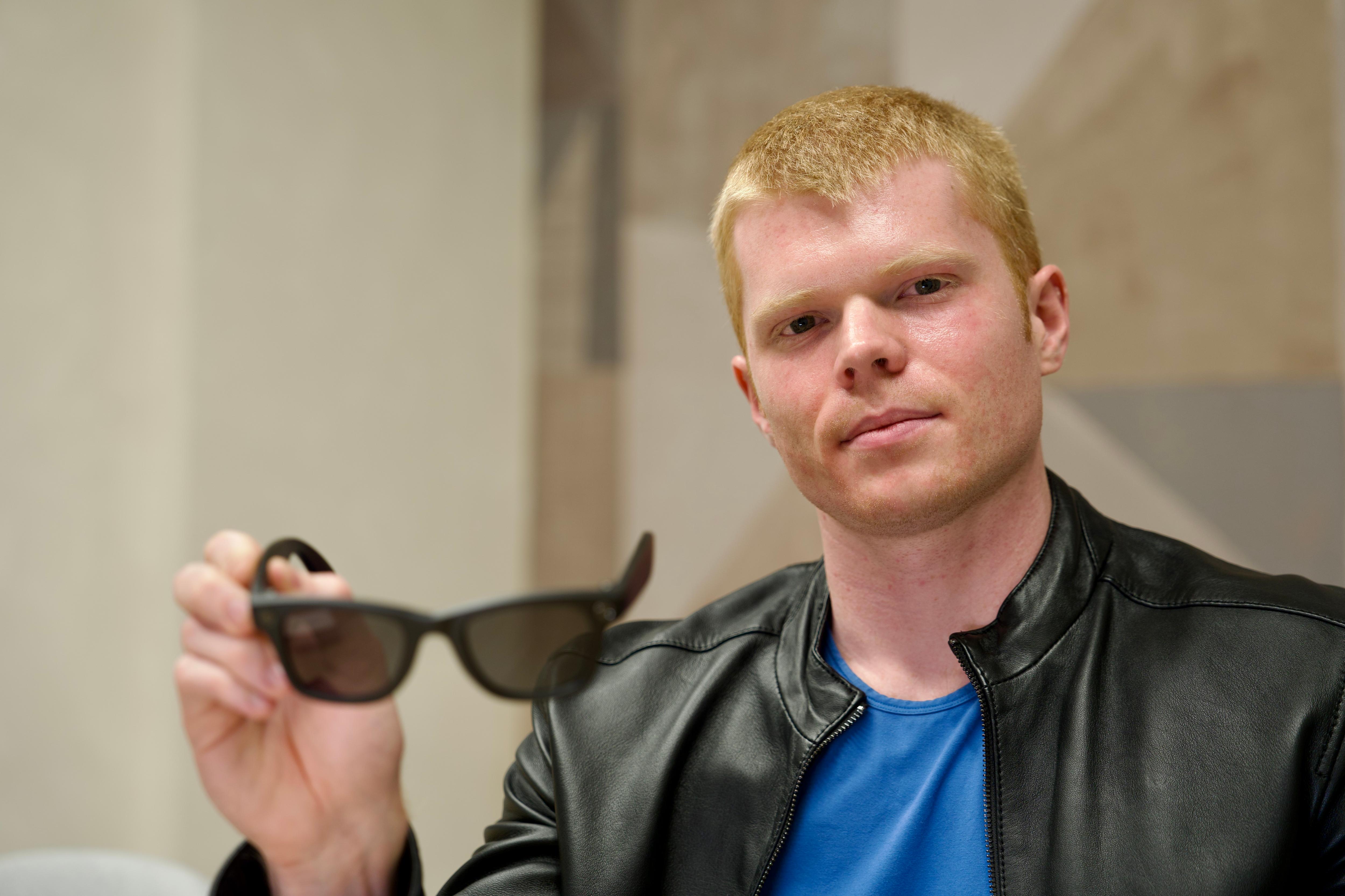 The new generation of ultra-cheap smart glasses is shockingly hackable