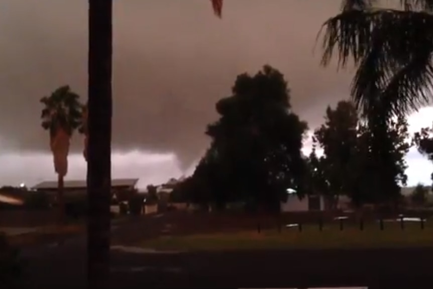 Tornado tears through Mulwala, Victoria
