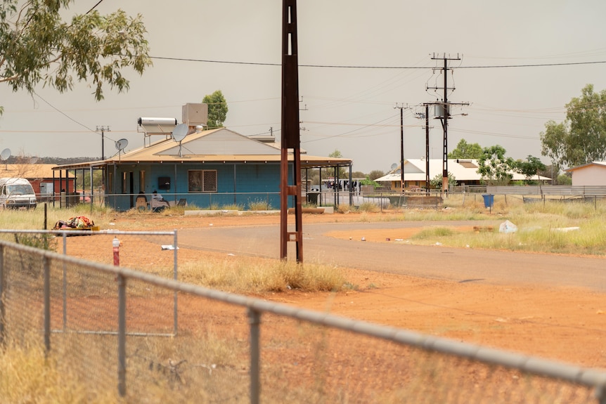 Une rue de la ville reculée de Yuendumu.