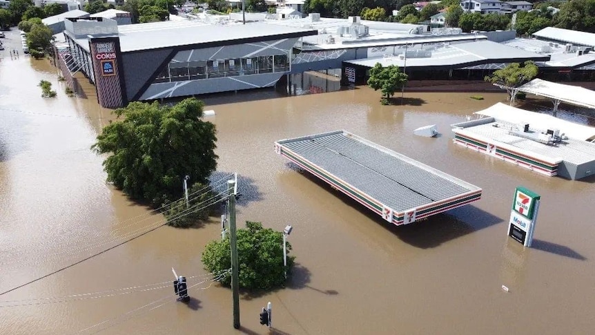 Les banlieues inondées de Brisbane ont augmenté de plus de 20% en valeur, le maire appelle à une réévaluation