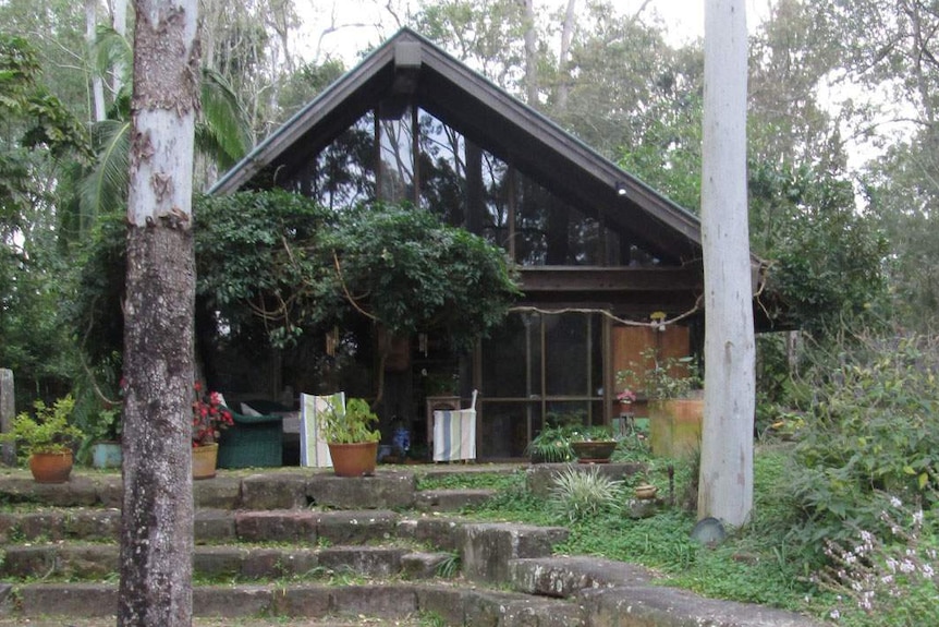 Exterior of family home and garden that Logan man Ken Aitken built in 1981.