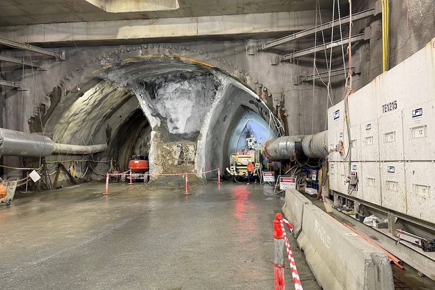 Underground tunnel worksite