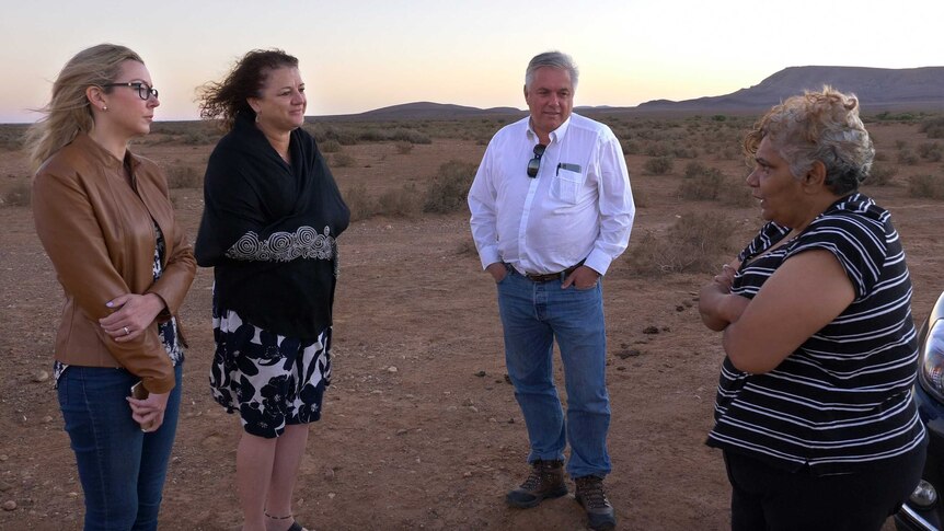 Four people, including three from Capital Alliance party, discuss the upcoming Federal election in outback South Australia.
