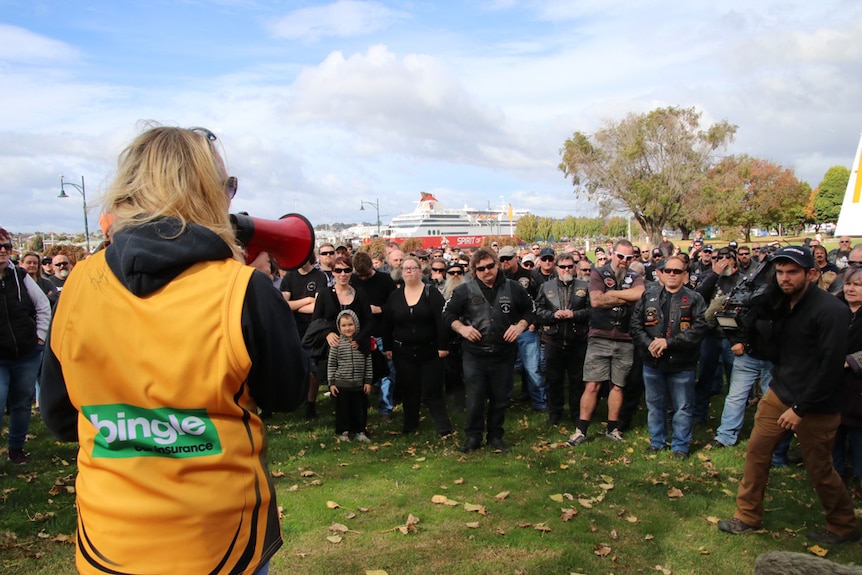 Doris Smith addresses the rally