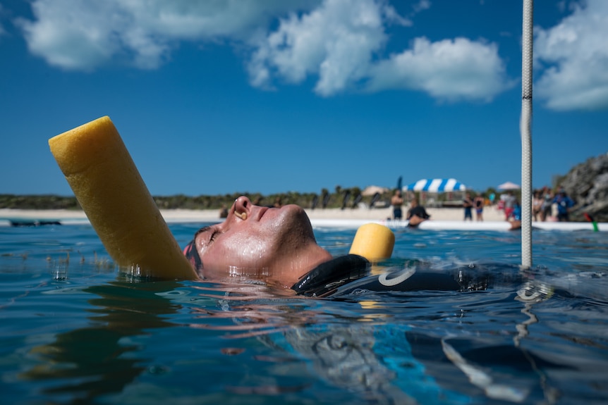 Free diver William Trubridge floats on the surface at the 2016 Vertical Blue competition in the Bahamas.