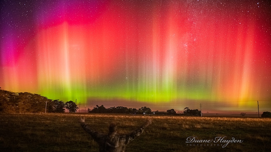 Aurora Australis lights up Victorian skies in rare display that