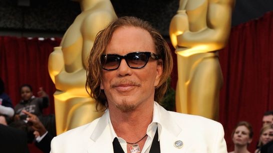 Actor Mickey Rourke arrives at the 2009 Oscars