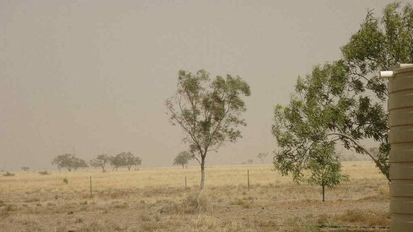 Dust storm approaches Denton Station, north-west of Longreach.