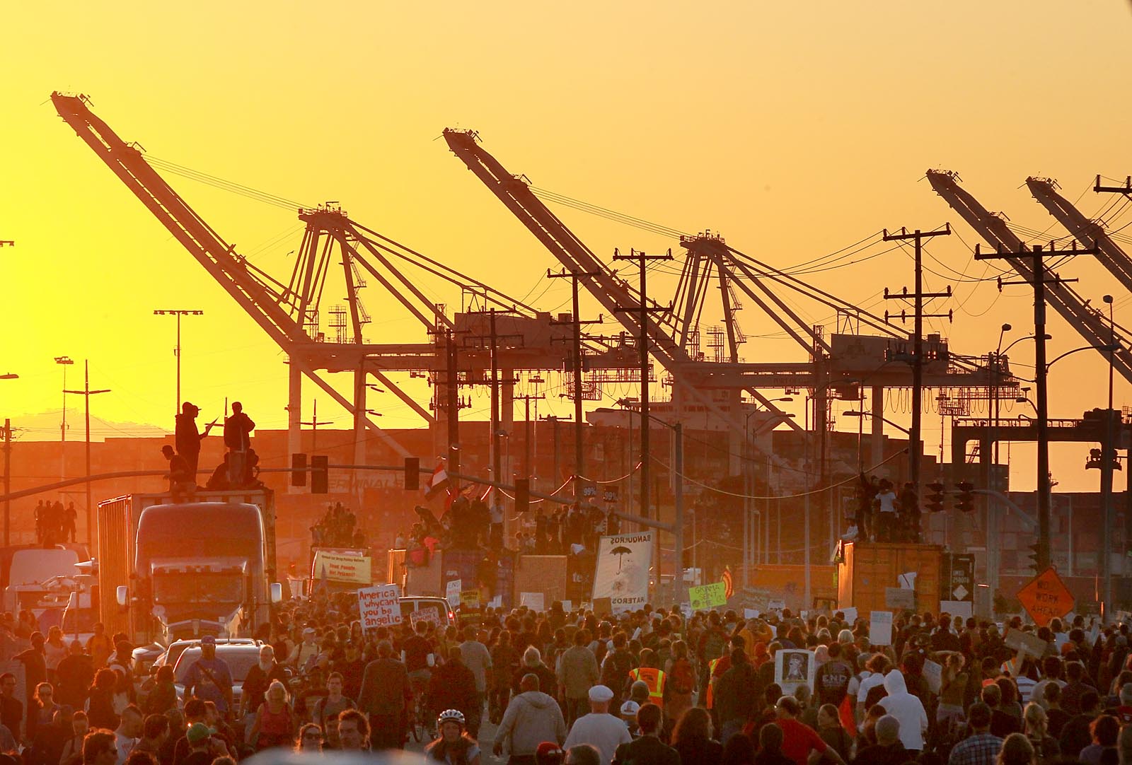 Occupy Protesters Shut Down US Port - ABC News