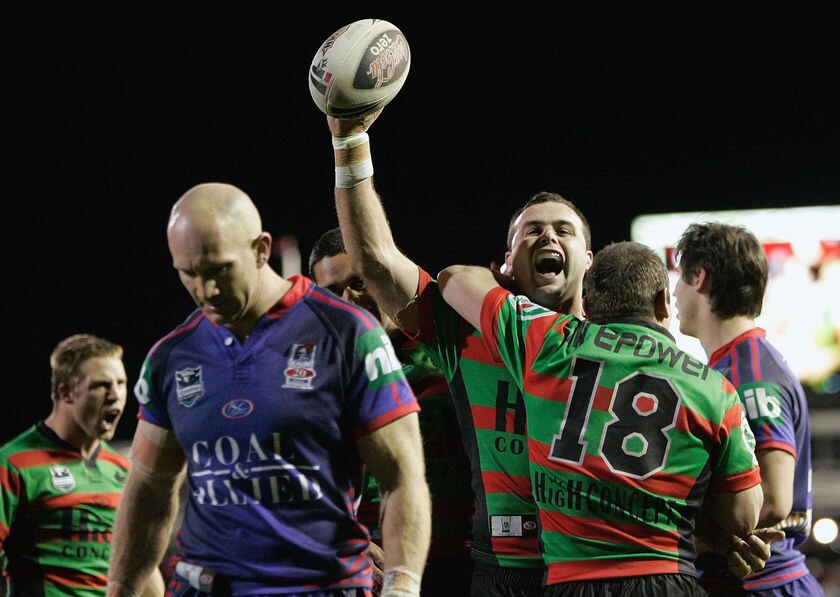 Rabbitohs snatch win from Knights - ABC News