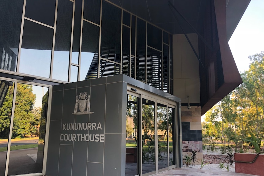 Entry to the Kununurra Courthouse from the street